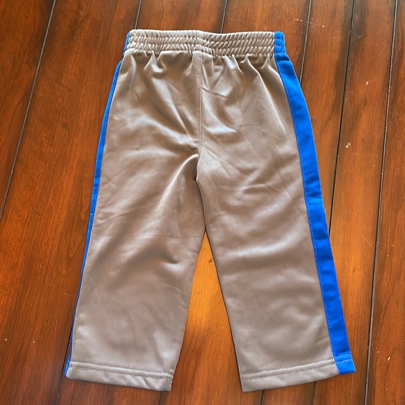 Puma 18 month sweatsuit - Picture 5 of 7